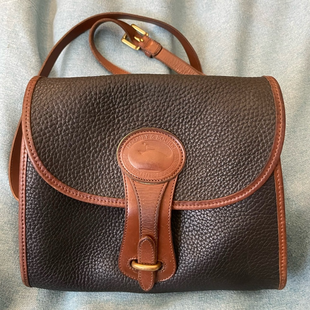 Dooney and Bourke Essex Black/Brown Leather Crossbody Shoulder Bag Purse - Picture 1 of 14